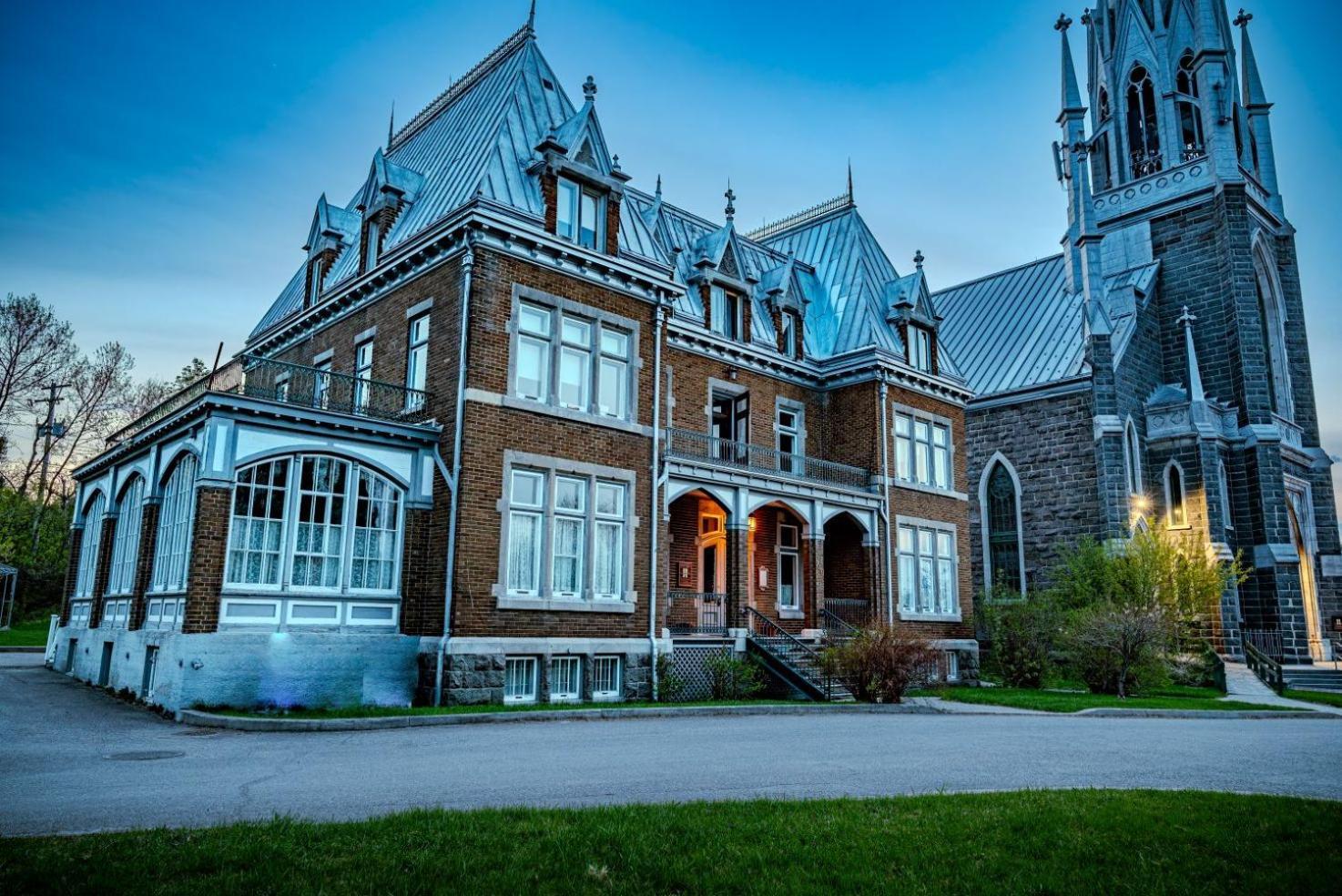 Hotel Chateau Cran Chaud Saguenay Ngoại thất bức ảnh